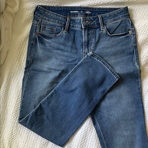 Old Navy Mid-Rise Power Slim Straight Jeans - Size 6 Short